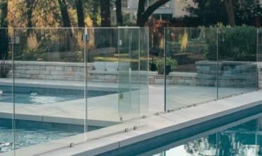 Frameless vs. Semi-Frameless Glass Pool Fences: Which One is Right for You?