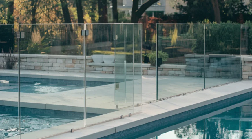 Frameless vs. Semi-Frameless Glass Pool Fences: Which One is Right for You?