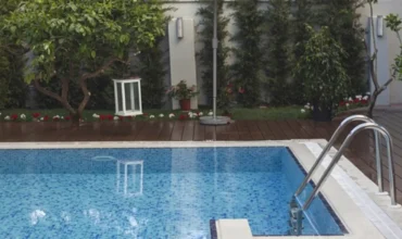 Why Glass Pool Fencing Is the Perfect Choice for Your Pool Area